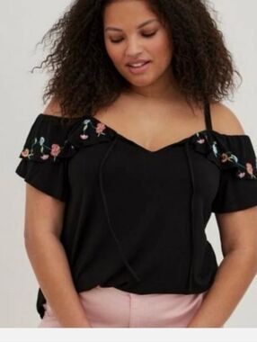 torrid Black Off-Shoulder Floral-Embroidered Cami